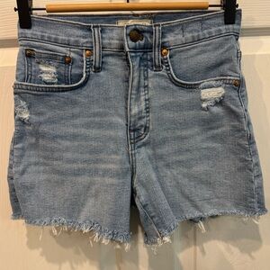 Madewell Shorts Women’s Size 35 High Rise Distressed Light Wash Denium
